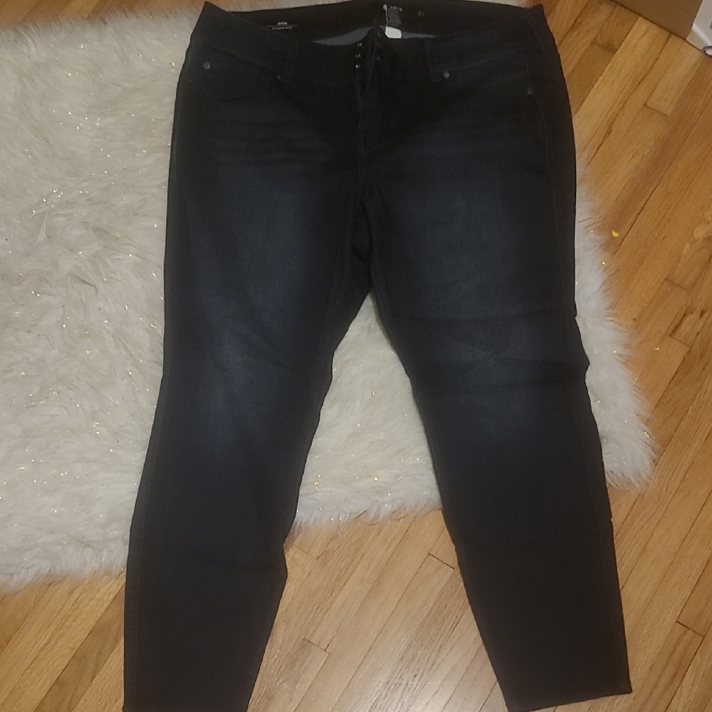 Black Women’s Stretch Skinny Jeans